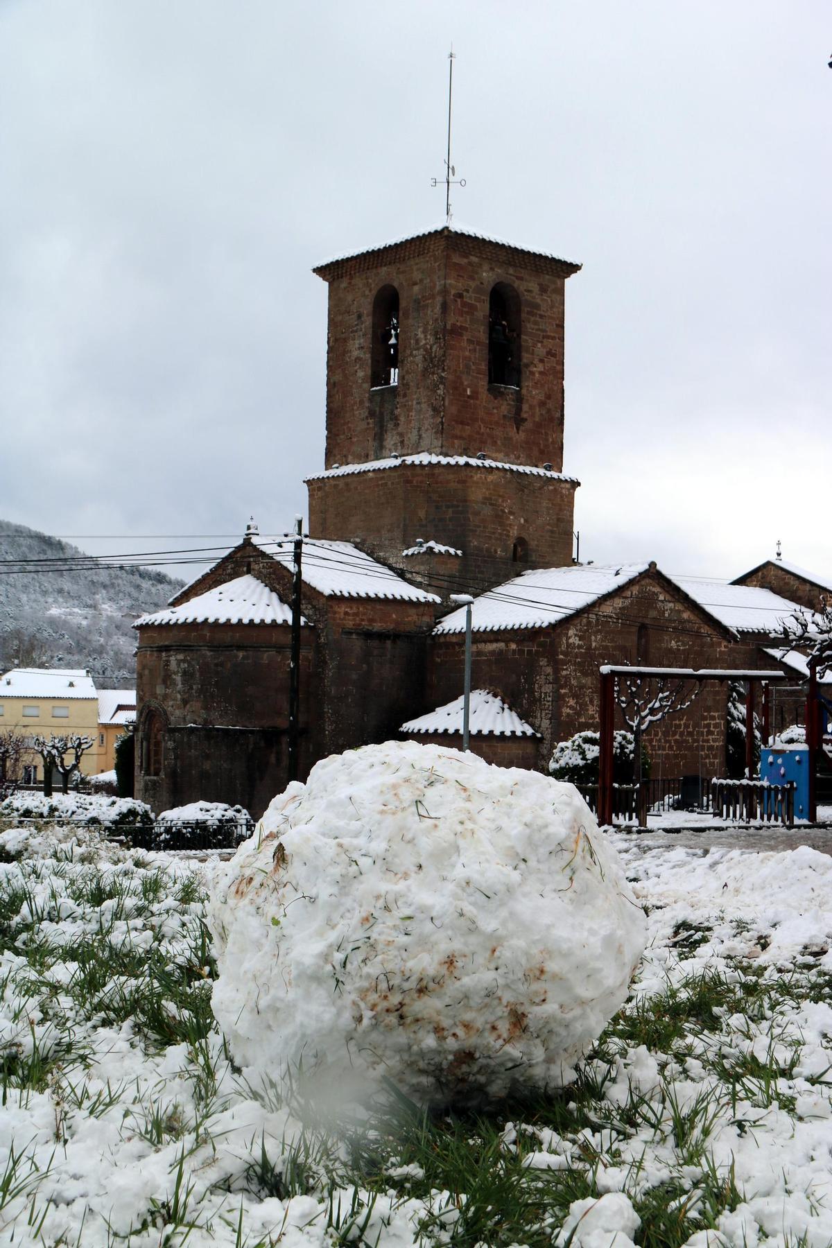 Cataluña, cubierta de blanco por la nieve