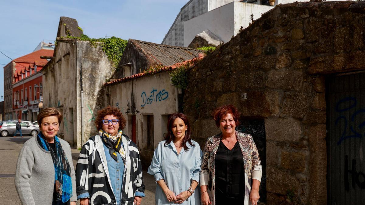 Los vecinos claman contra el abandono del barrio desde el que nació Vilagarcía