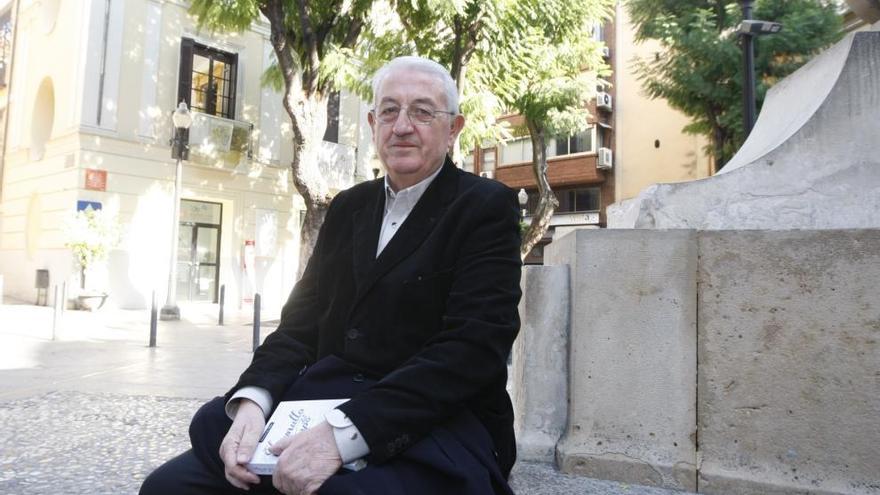 Manuel Mira, en la plaza Santa Catalina de Murcia.