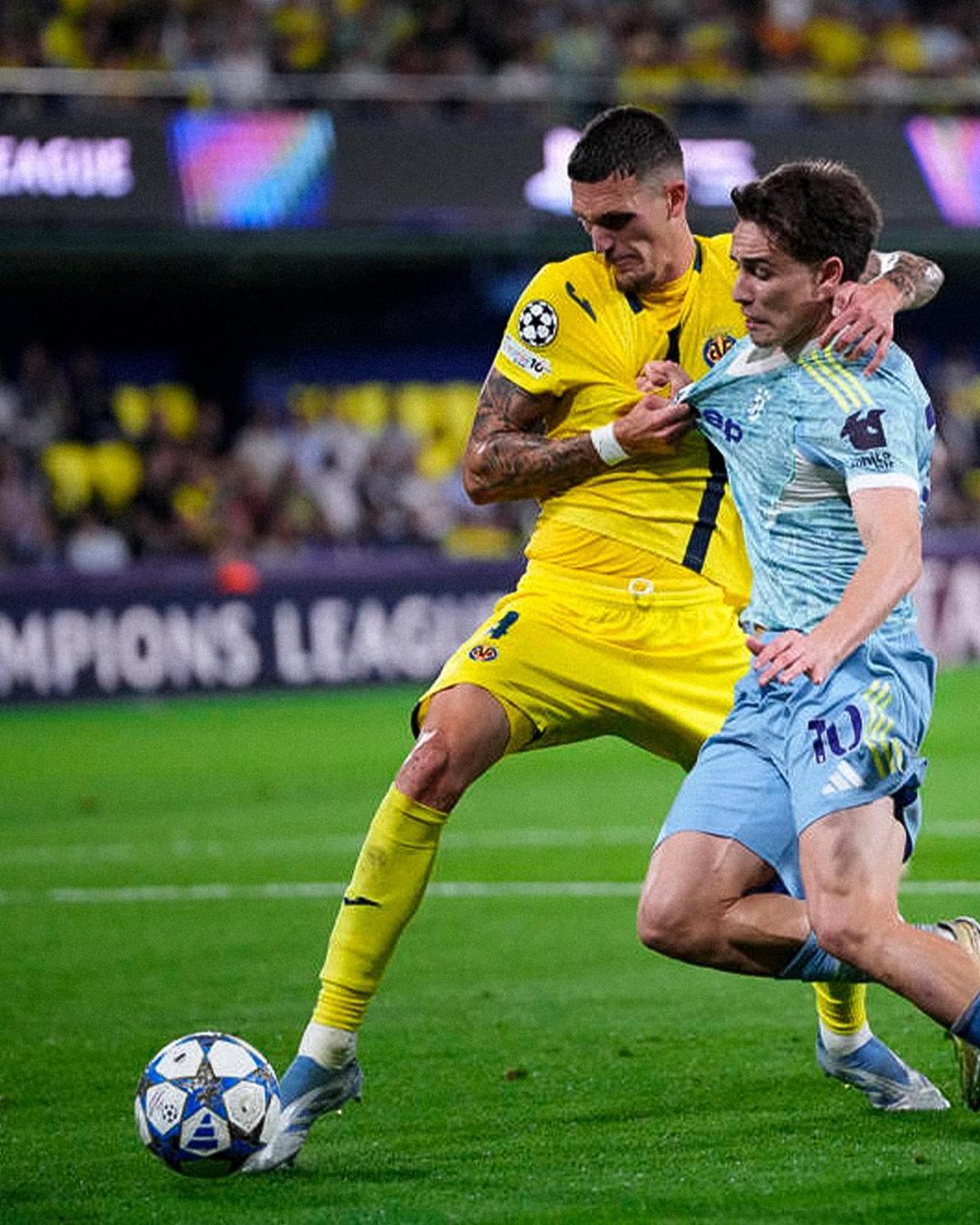 Rafa Marín ante la Juventus.