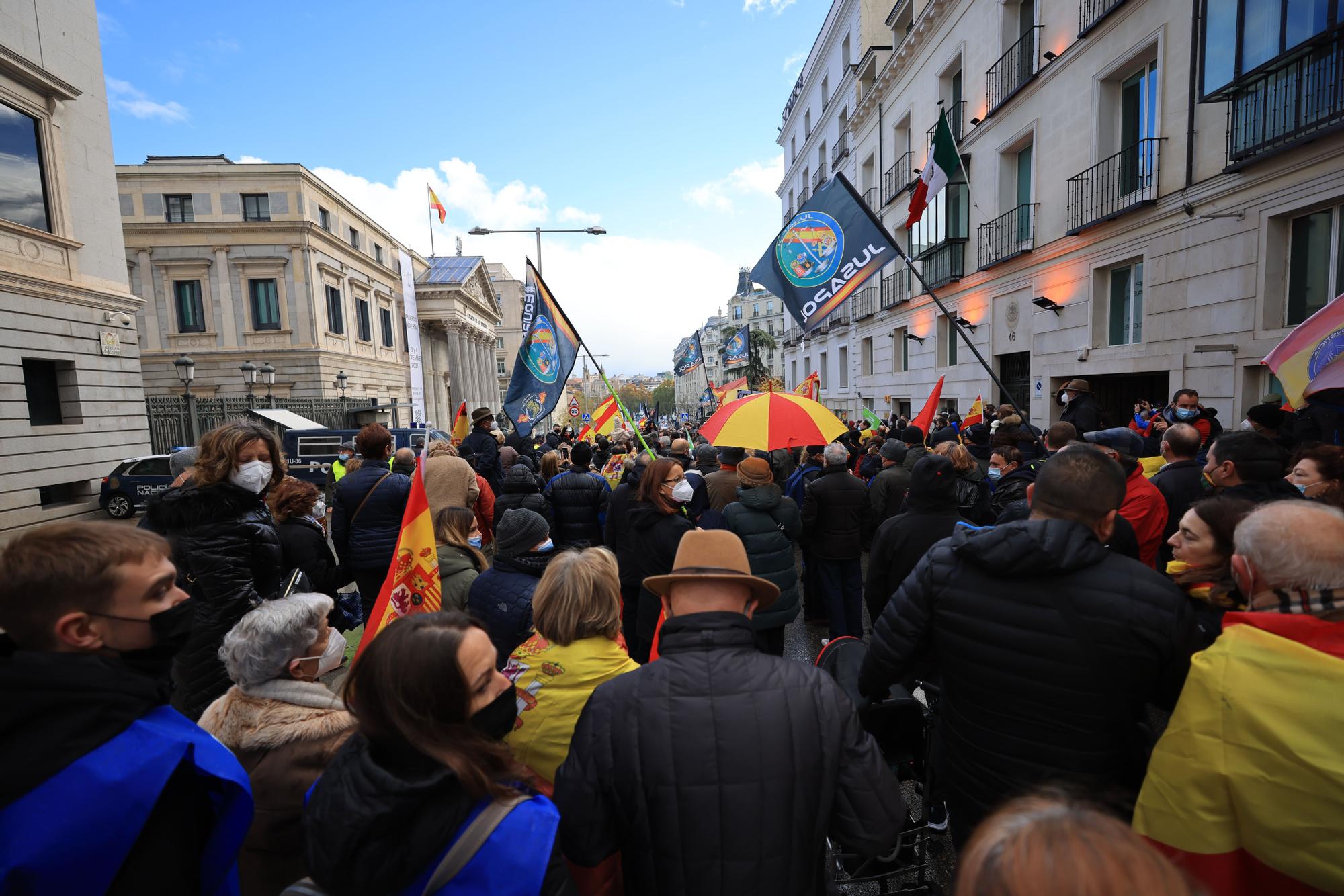 Representación de policías y guardias civiles alicantinos en la manifestación en contra de la "Ley Mordaza" en Madrid