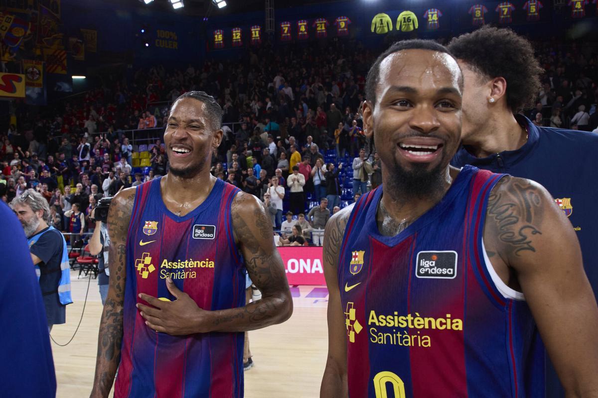 Asegura disfrutar de las charlas con los estadounidenses, aunque también se relaciona con el resto