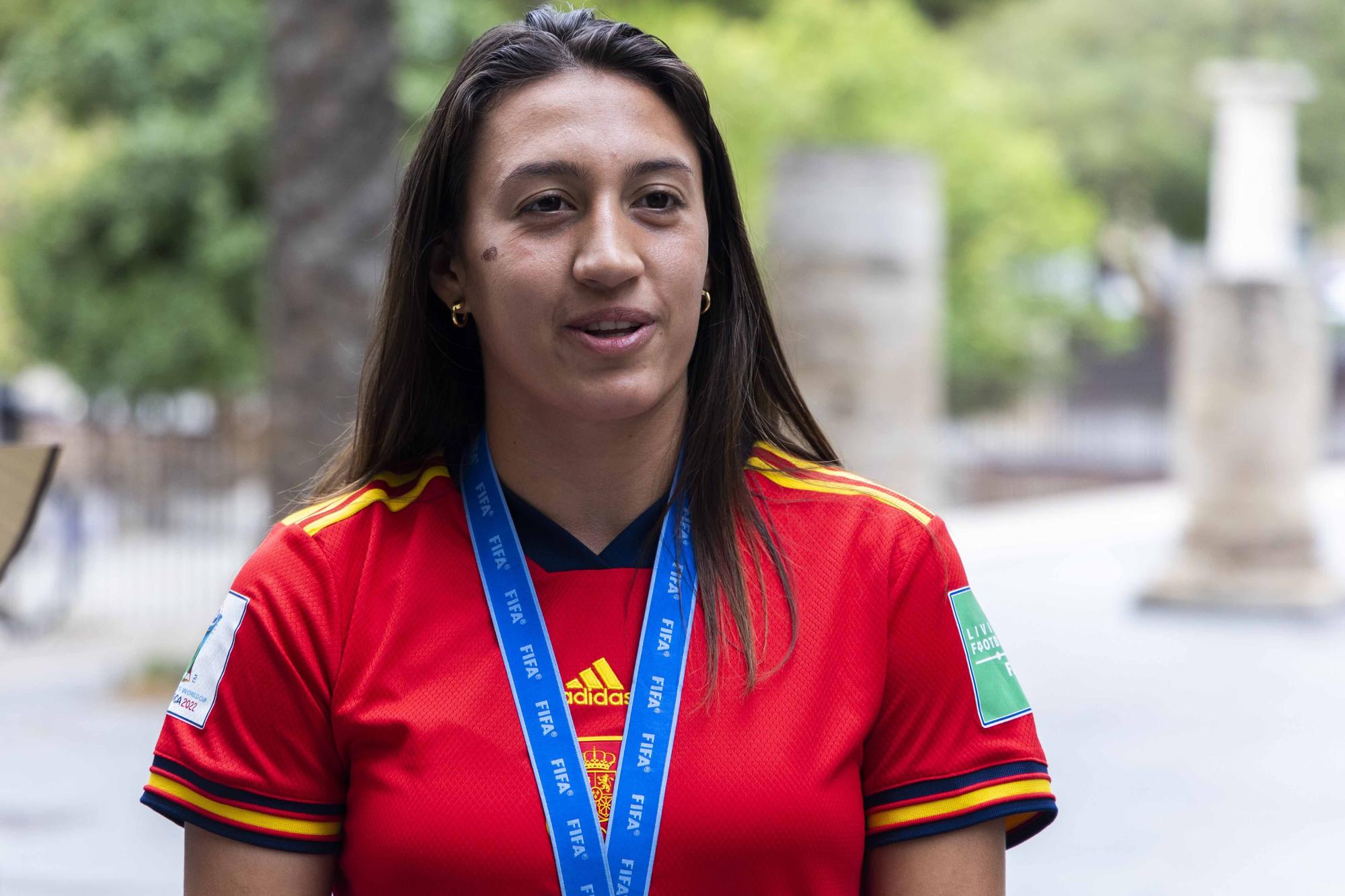 Homenaje a las valencianas campeonas del mundo sub20 de fútbol