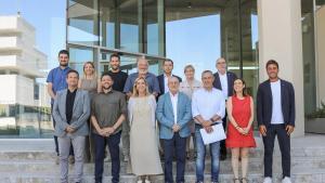 Alcaldes y representantes de los 14 municipios que forman parte del Área Metropolitana de Tarragona.