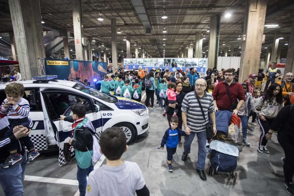 Cientos de niños y niñas disfrutan de Expojove 2019