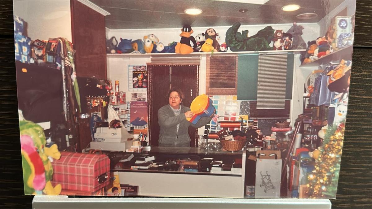 Aurora Buenaventura, en una foto de archivo de su bazar.