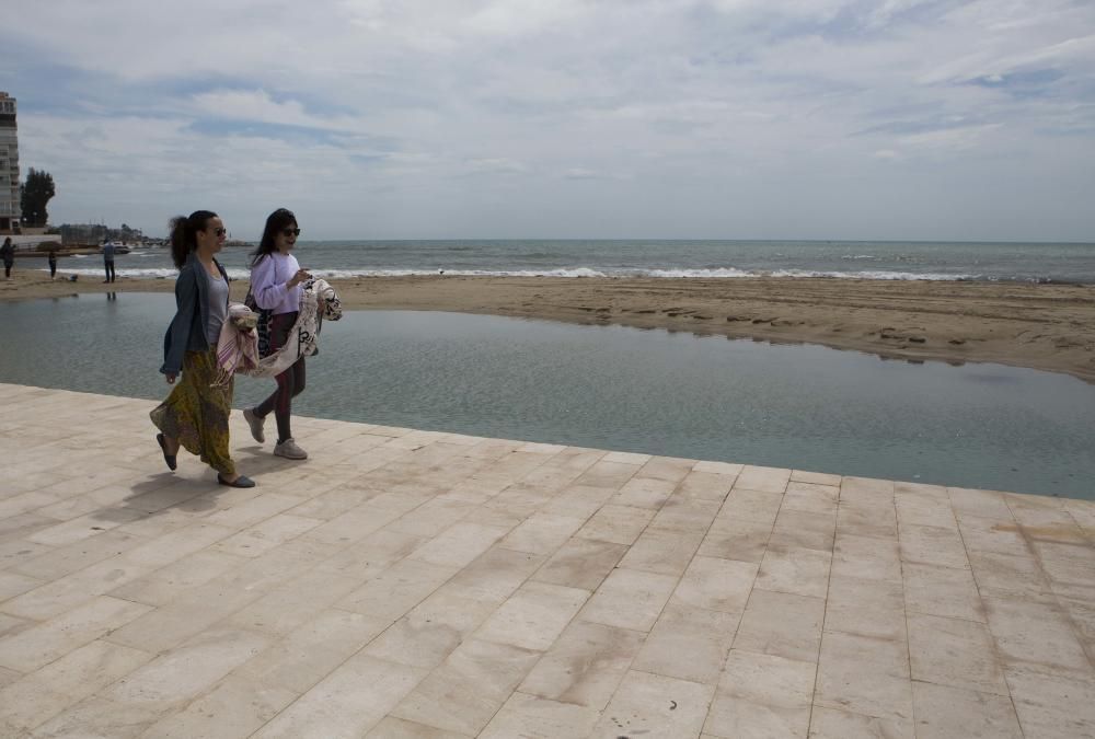 El temporal causa daños en las playas de Alicante