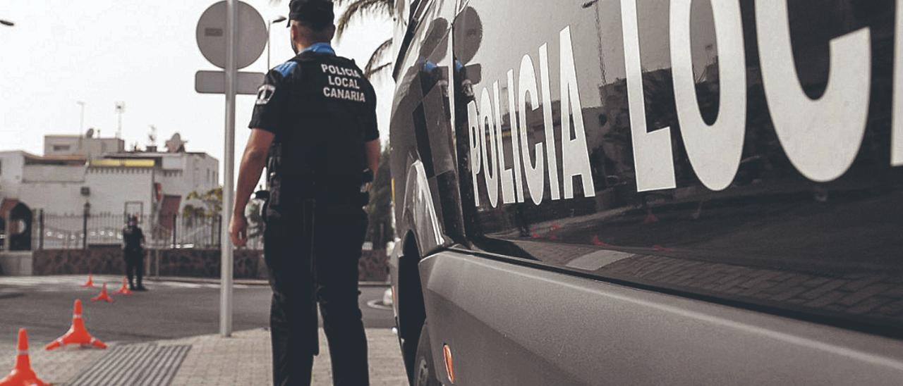 Imagen de archivo de un control de la Policía Local en San Fernando. | |JUAN CASTRO