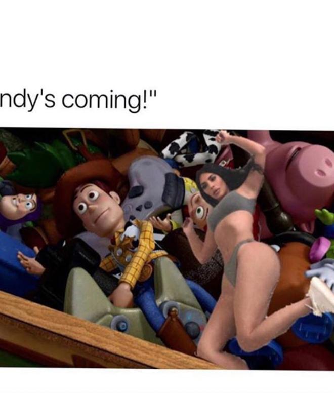 Kim Kardashian como un muñeco más en 'Toy Story'