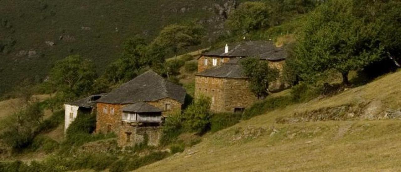 Rubiero, pueblo abandonado en el Valledor (Allande).