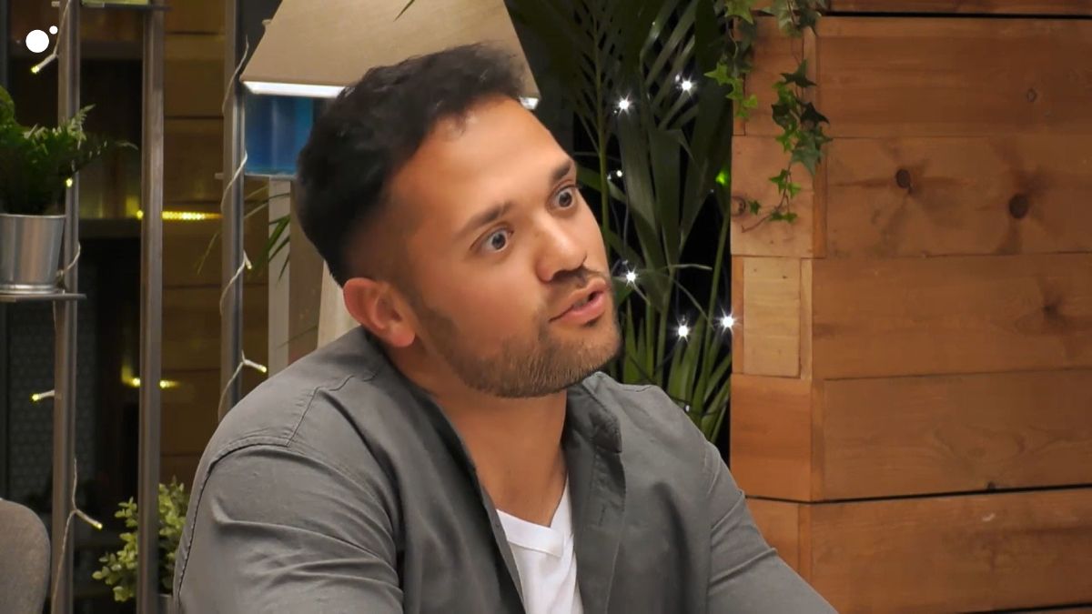 Carlos en su cita en 'First Dates'