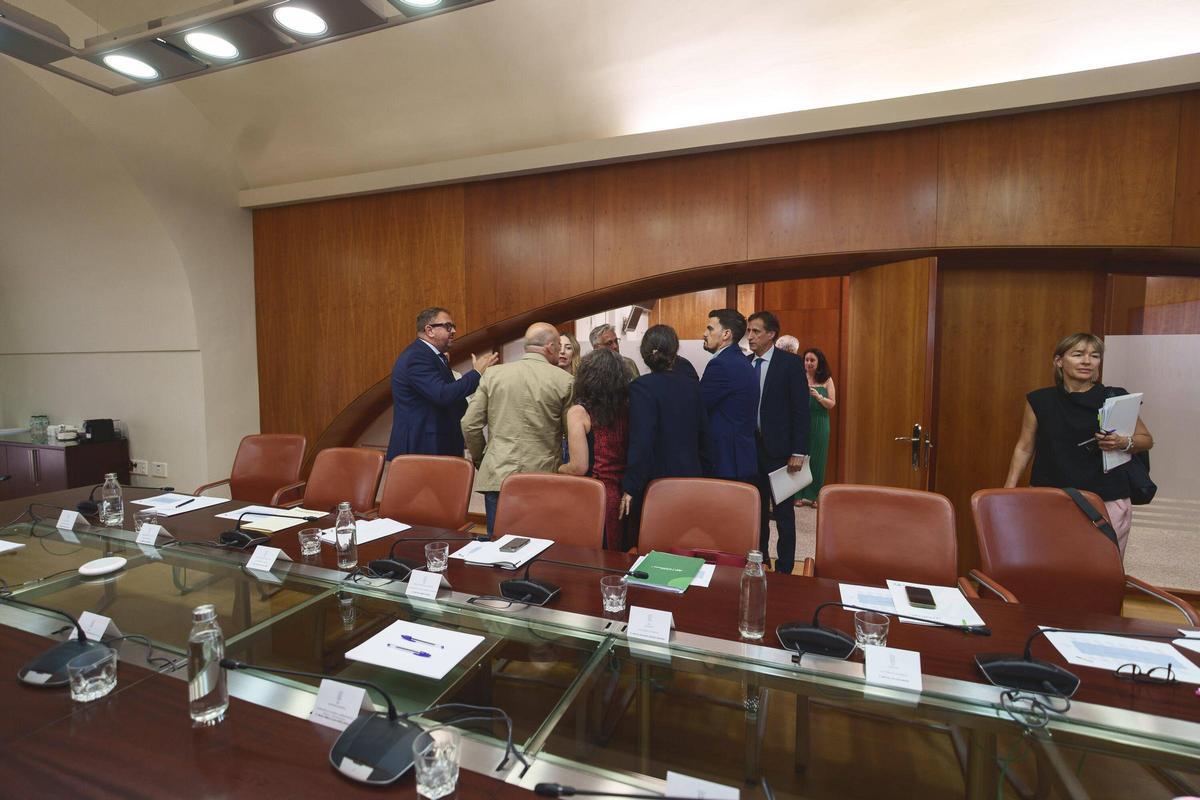 FOTOGALERÍA | María Guardiola preside la reunión del Consejo de Capitalidad de Mérida FOTOGALERÍA | María Guardiola preside la reunión del Consejo de Capitalidad de Mérida
