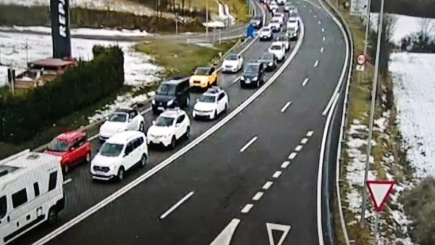 Cues quilomètriques al túnel del Cadí per l&#039;operació tornada del pont