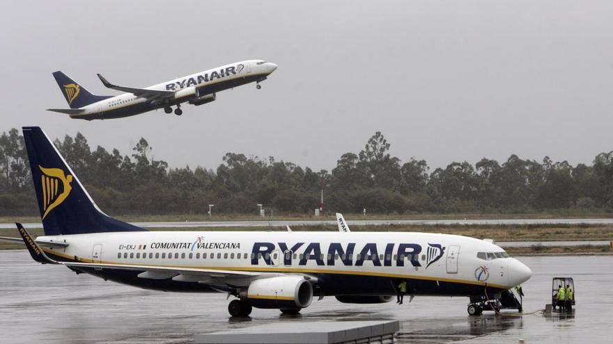 Detienen en Lavacolla a un hombre que agredió a un pasajero y al operario de una aerolínea