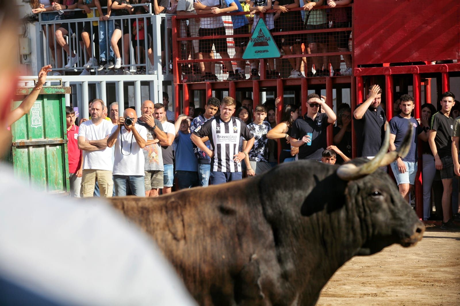 Todas las fotos del último sábado de fiestas de Almassora