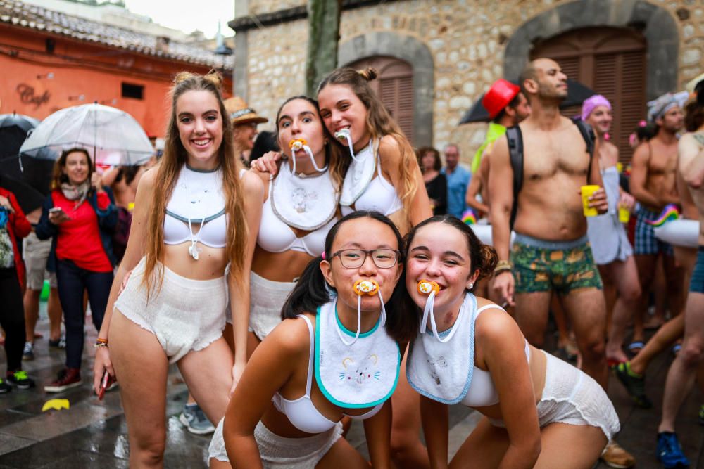 Bunyola celebra la Correguda en roba interior, la carrera más descarada