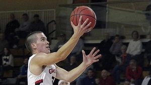 Algunes de les jugades de Jack Taylor, el jove que ha transformat 52 cistelles en 108 llançaments, 27 triples i 10 tirs lliures.