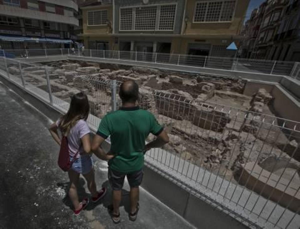 El nuevo vallado permite observar desde distintos puntos de vista los restos arqueológicos