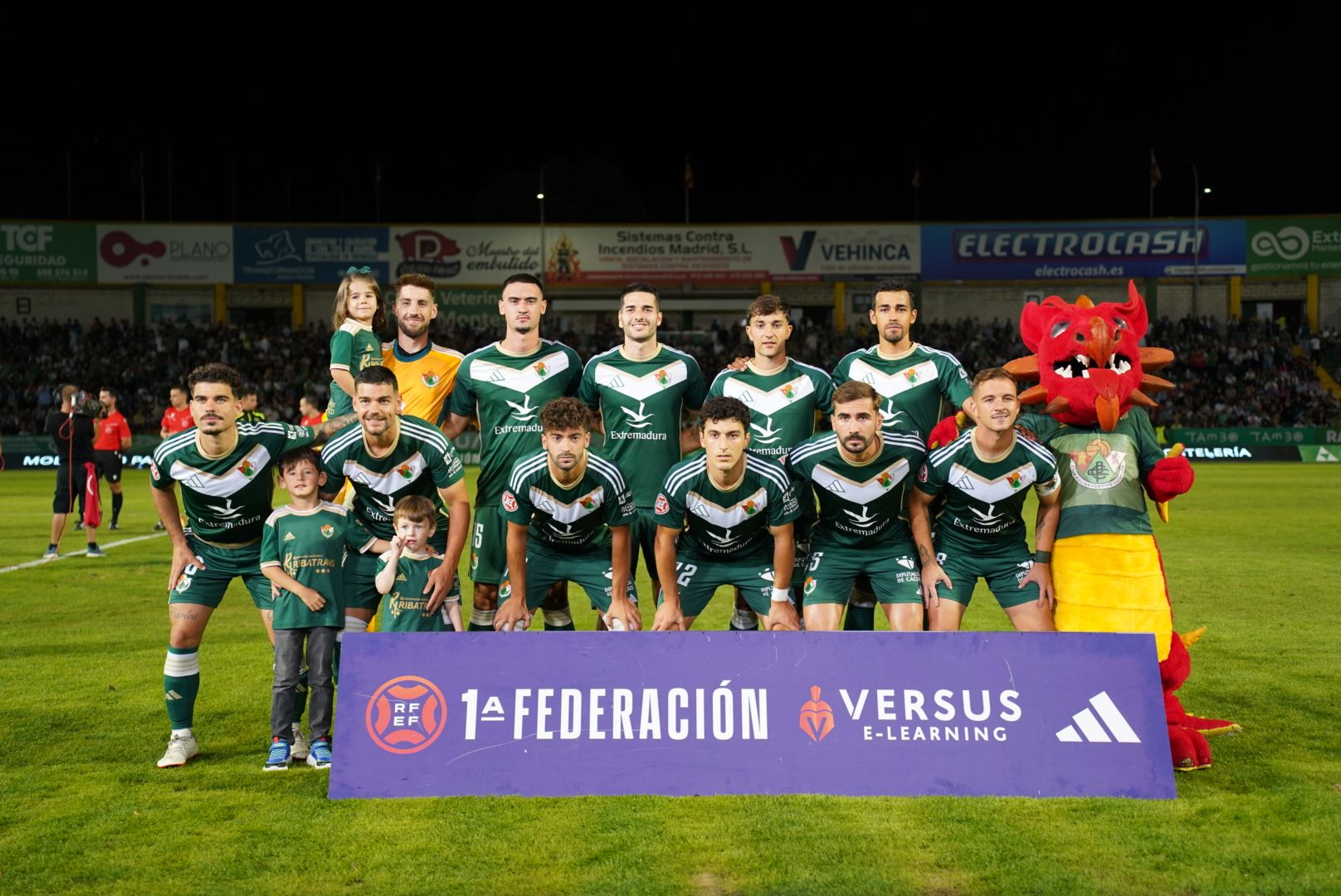 Las imágenes del Cacereño-Tenerife