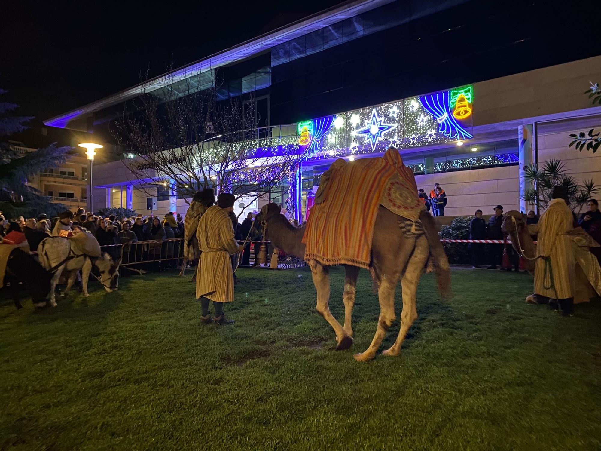 Cabalgata de los Reyes Magos en Moaña, con camellos incluidos