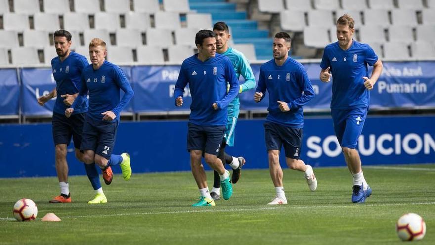 Toché, Mossa, Folch, Champagne, Johannesson y Carlos Hernández, en el Carlos Tartiere.