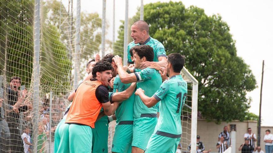El Badajoz gana en Calamonte y se la jugará a una carta