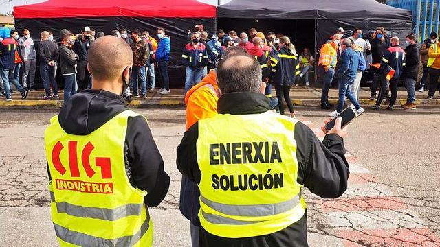 Trabajadores de Alcoa durante una protesta. |   // ELISEO TRIGO