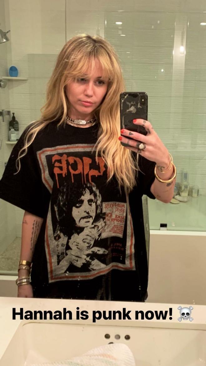 Miley Cyrus reaparece con flequillo a lo Hannah Montana