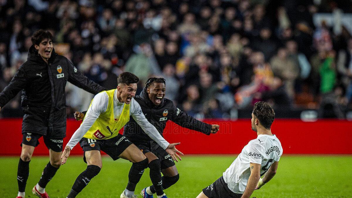 El Valencia CF con 32 puntos respira del descenso que marca el Mallorca con 25