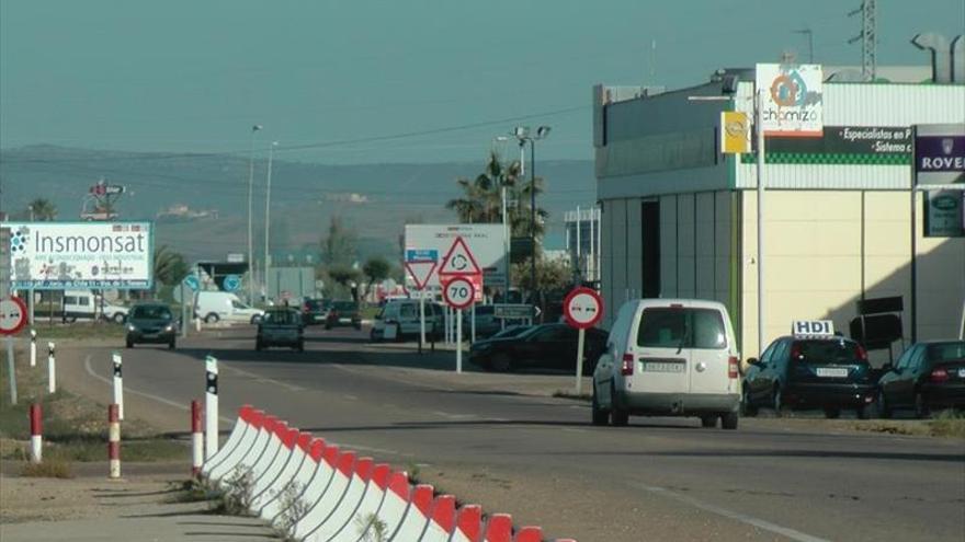 Primeros trabajos en la carretera Ex-351