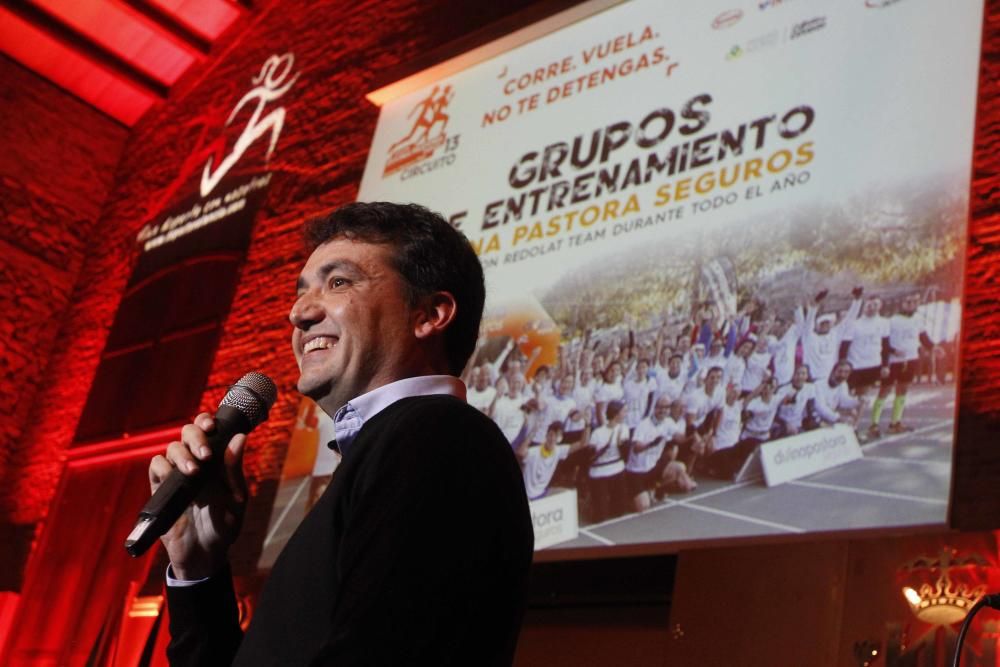 Todas las imágenes de la Gala de entrega de premios del Circuito Divina Pastora Valencia de Carreras Populares 2016