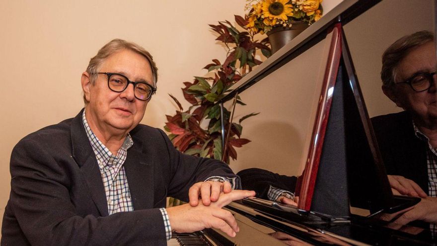 Víctor Pablo Pérez, en el Palacio de la Ópera.   | // CASTELEIRO/ROLLER AGENCIA