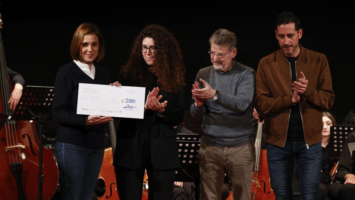 La Orquesta de l'Horta Sud recauda en Mislata 2000 euros para los afectados por la dana.