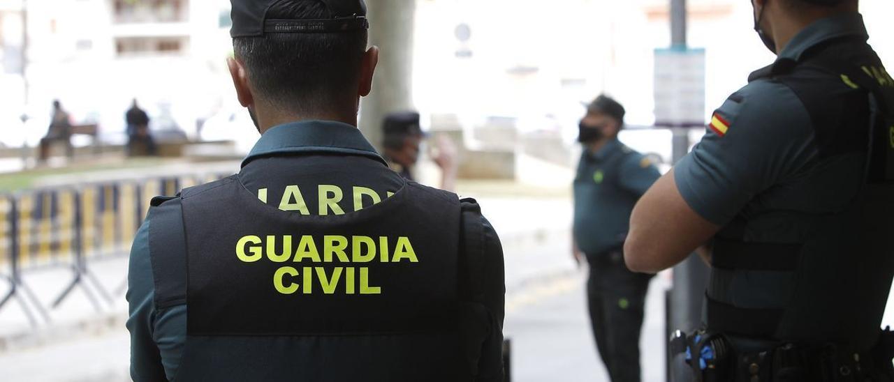 Agentes de la Guardia Civil