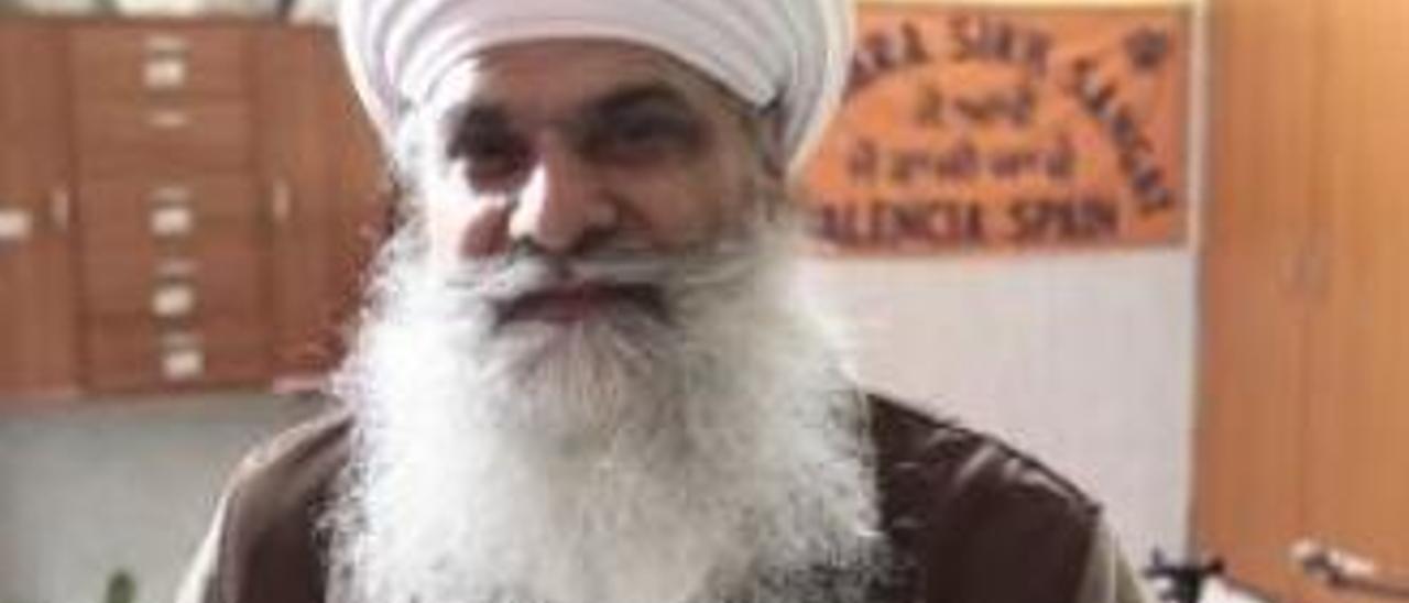 Baba Daljit: &quot;Identificar a alguien como terrorista por llevar barba y turbante es una injusticia&quot;