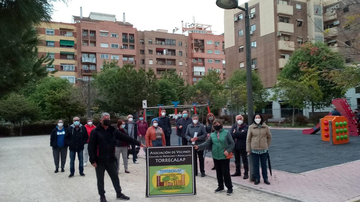 Los vecinos de Torrecalap se han movilizado en diversas ocasiones contra el nuevo campo de fútbol.