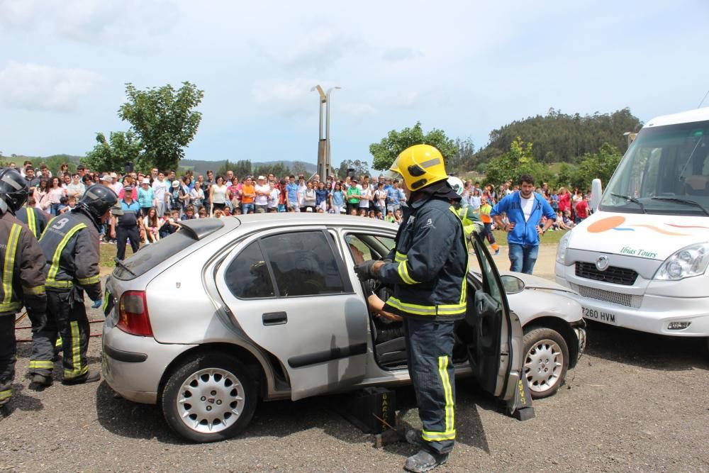 Simulacro de accidente en Vegadeo