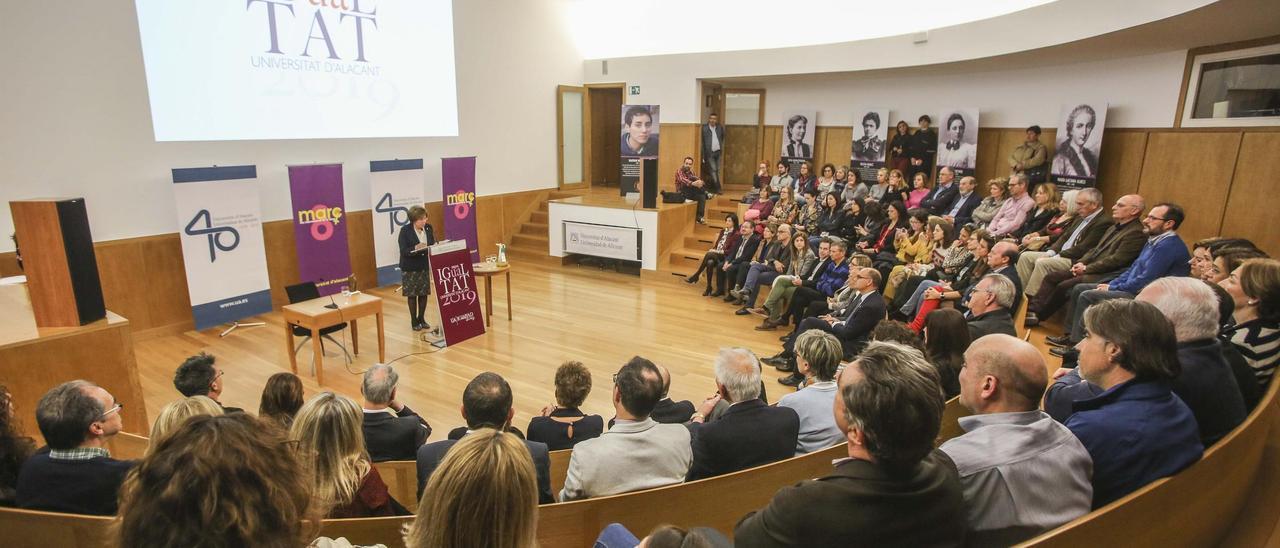 Premio de la Igualdad de la UA en una de sus nueve ediciones