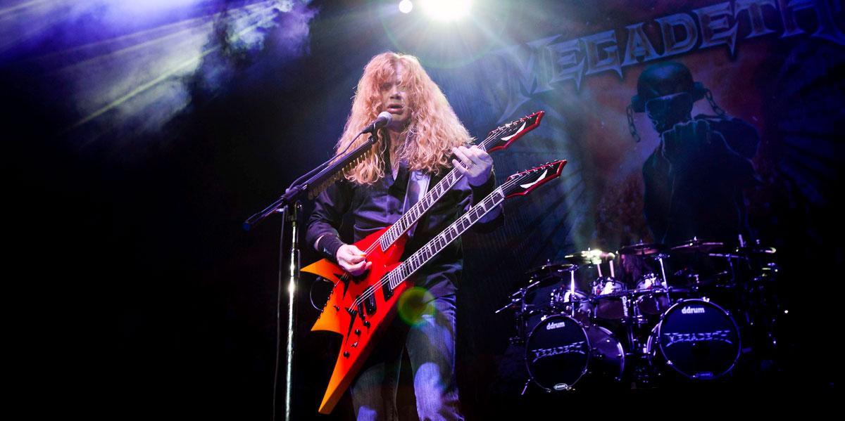 Dave Mustain, líder de Megadeth, durante un concierto.