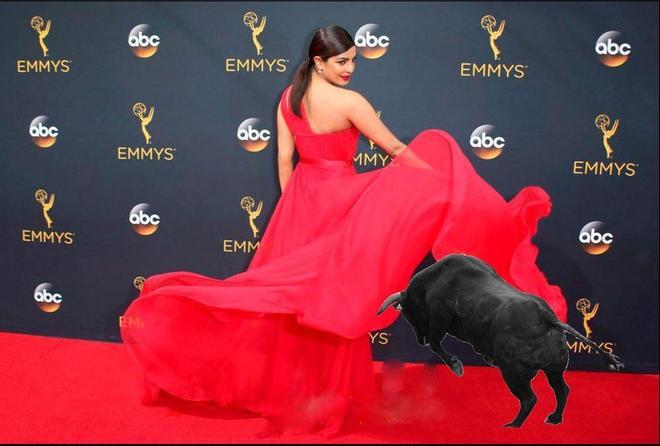 Priyanka Chopra en los Emmys 2016