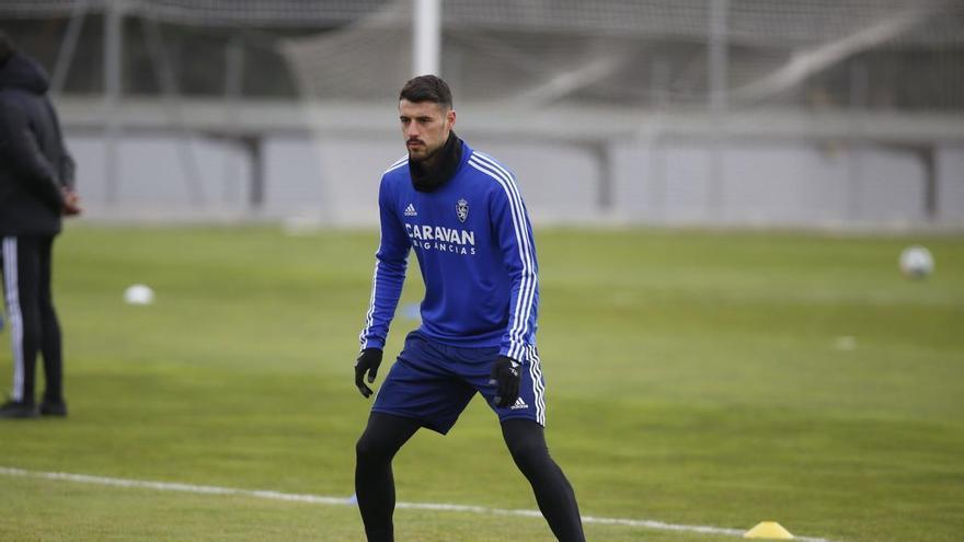 El exjugador del Real Zaragoza que tuvo que retirarse por una grave lesión y ahora anuncia su regreso al fútbol: "Vuelta a casa"