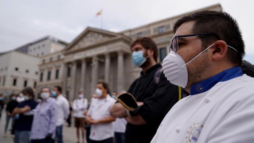 Concentración de chefs en el Congreso de los Diputados