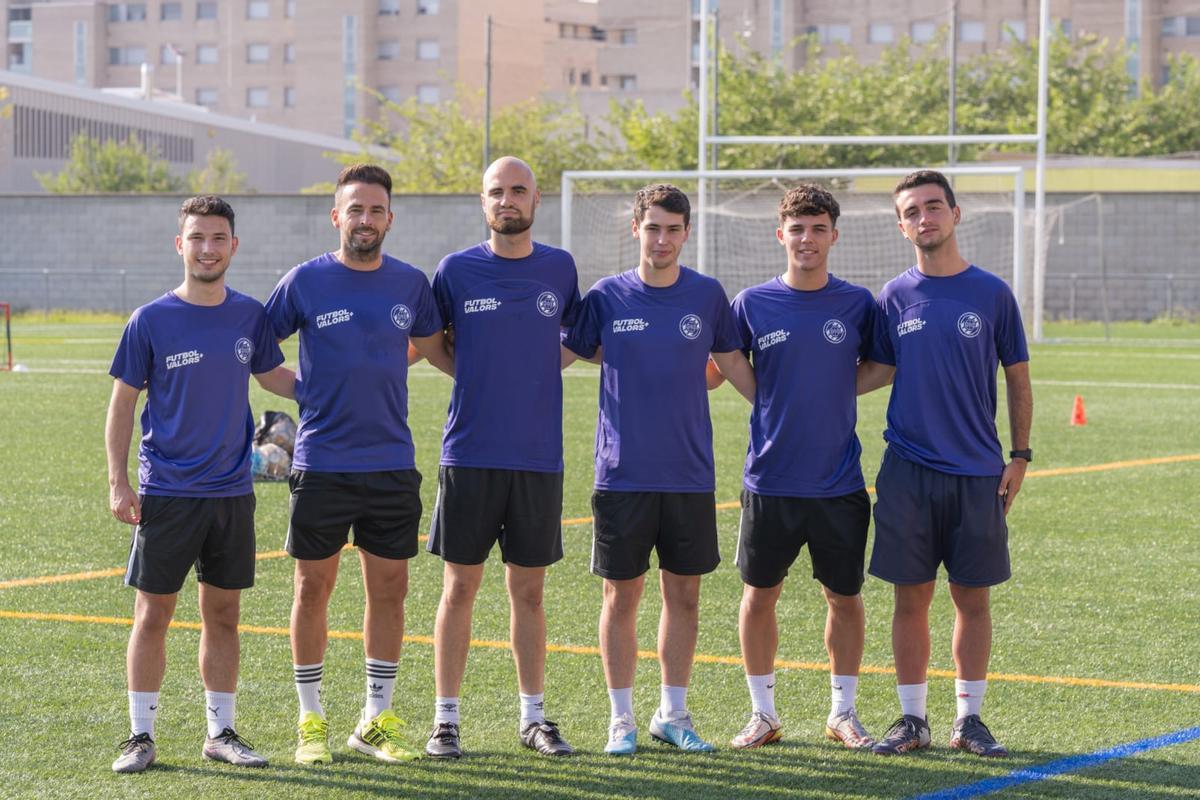 Pitu organitza cada estiu un campus de futbol a Salt, la seva ciutat natal