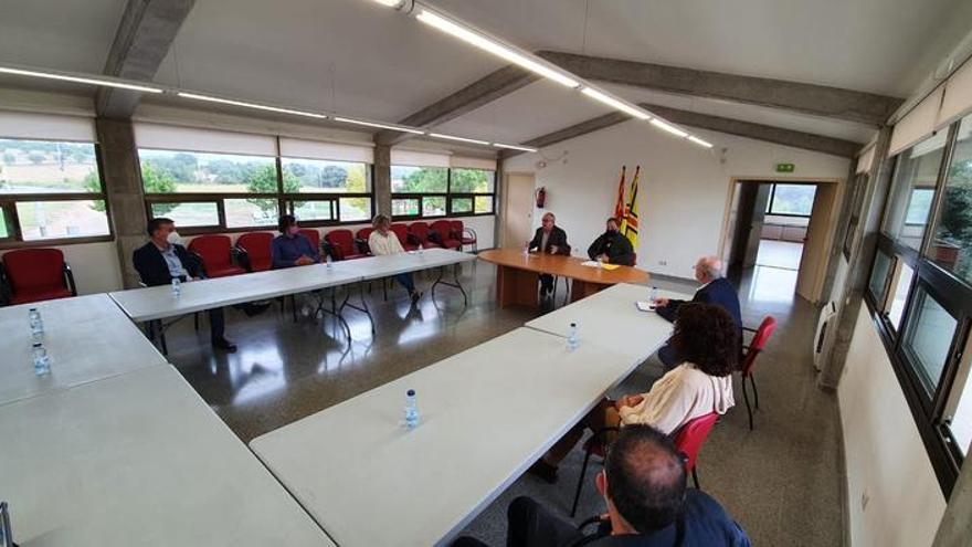 Josep Bargalló anuncia la reobertura de l&#039;escola rural de Palau de Santa Eulàlia