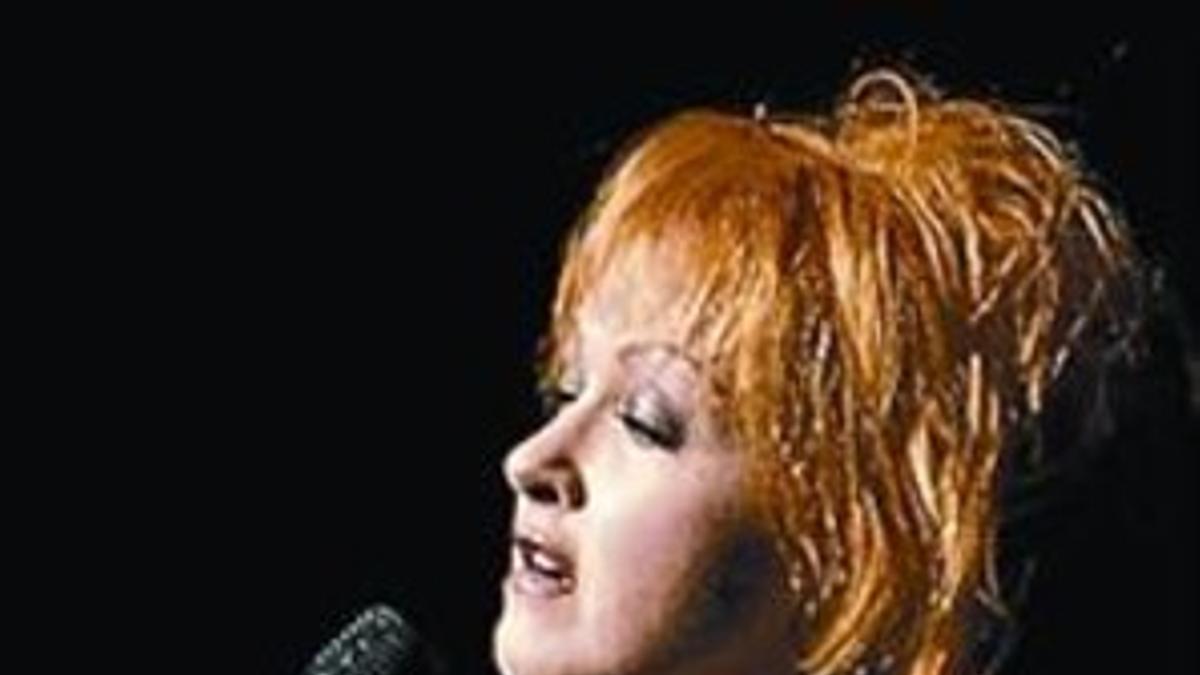 Cyndi Lauper y Patti Smith cantan a  John Lennon_MEDIA_1