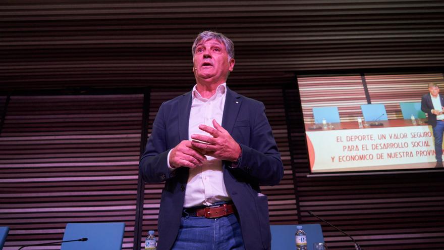 Toni Nadal defiende en Cáceres la formación tradicional del deportista