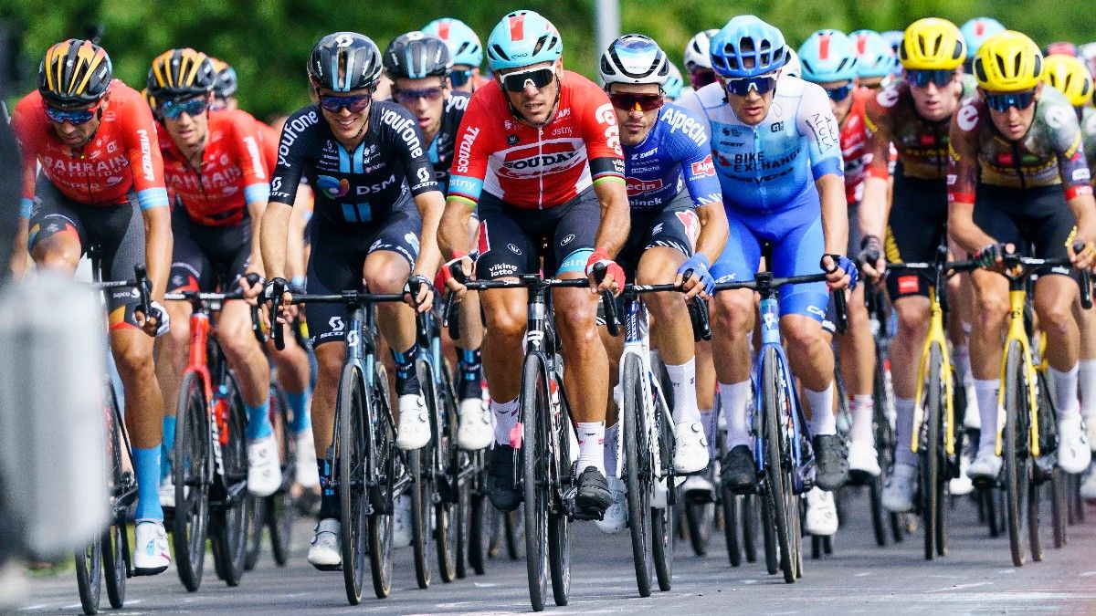 El Tour, en su tercera etapa pasando por Dinamarca