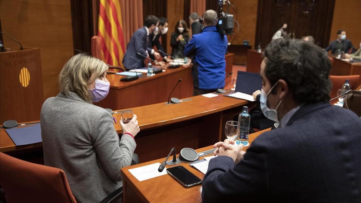 Reunión de la mesa de partidos en el Parlament