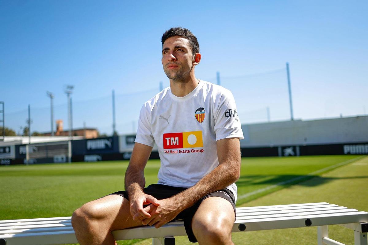 CD del Valencia CF en Paterna VLC SPD entrevista a Cesar Tárrega jugador del Valencia