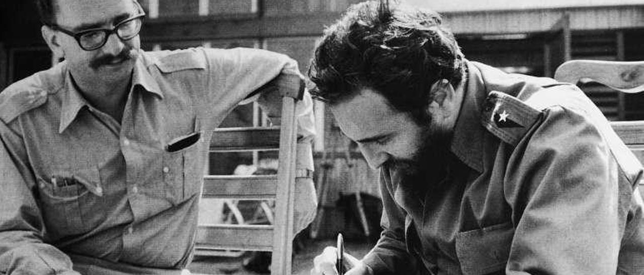 Giangiacomo Feltrinelli con Fidel Castro.